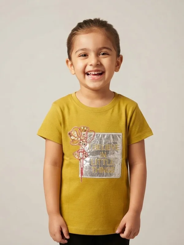 Yellow_Short_Sleeve_Graphic_T-Shirt_for_Girls