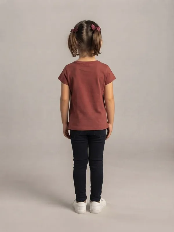 Maroon_Regular_Fit_Graphic_T-Shirt_for_Girls
