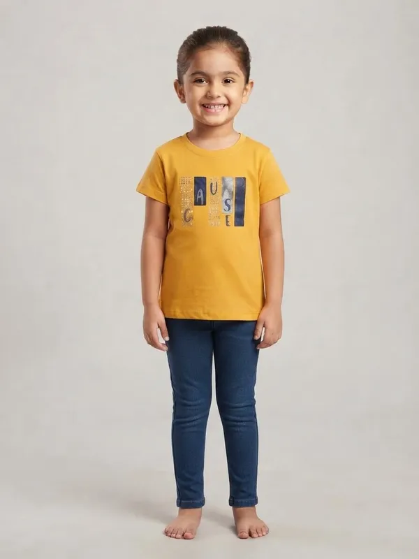 Yellow_Graphic_T-Shirt_And_Navy_Leggings_Set_For_Girls