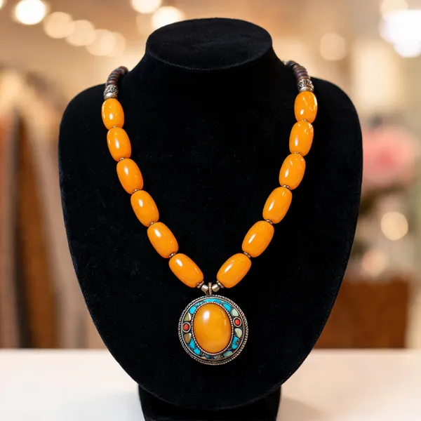 Orange_Resin_Stone_Metal_Beaded_Pendant_Necklace_Set_For_Women