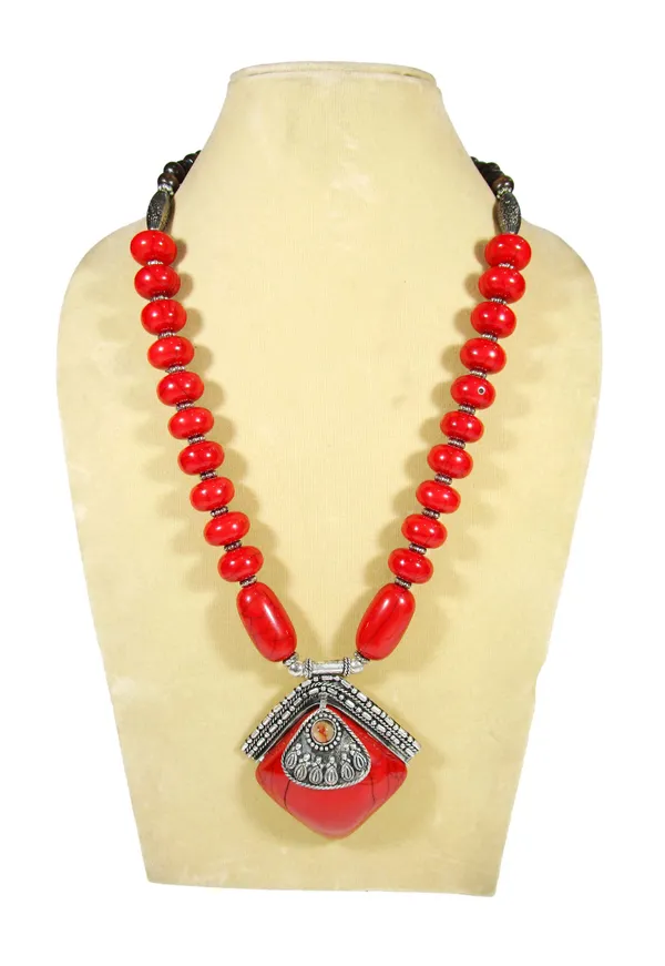 Red_Beaded_Statement_Necklace_For_Women