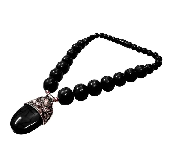 Black_Beaded_Pendant_Necklace_for_Women