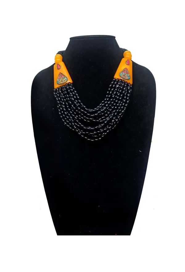 Black_Beaded_Traditional_Necklace_for_Women