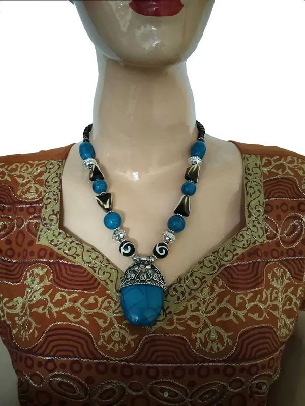 Blue_Beaded_Statement_Necklace_for_Women