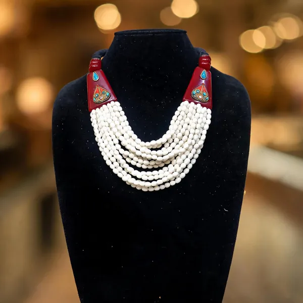 White_Resin_Glass_Beaded_Layered_Necklace_For_Women