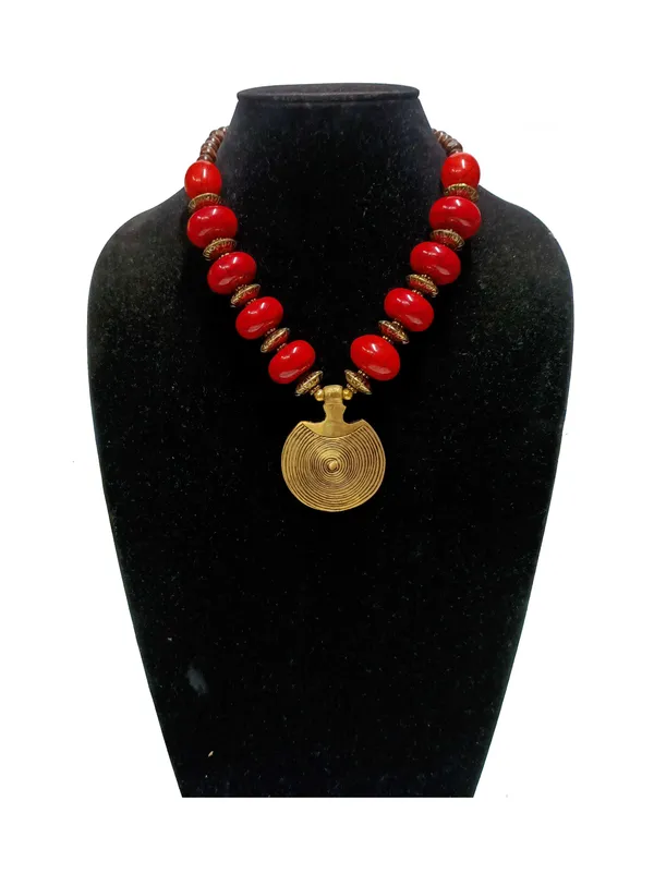 Red_Beaded_Gold_Tone_Pendant_Necklace_For_Women