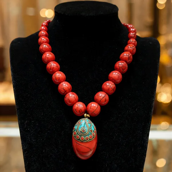 Red_Resin_Beaded_Statement_Pendant_Necklace_For_Women
