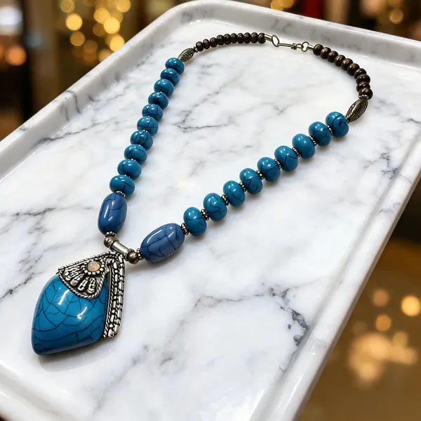 Blue_Resin_Beaded_Pendant_Necklace_For_Women