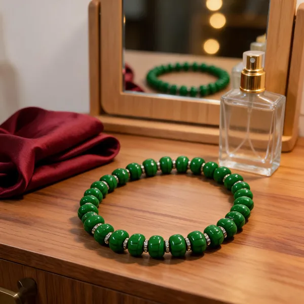 Green_Resin_Beaded_Traditional_Necklace_For_Women