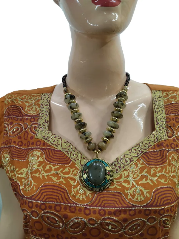 Green_Beaded_Statement_Necklace_for_Women