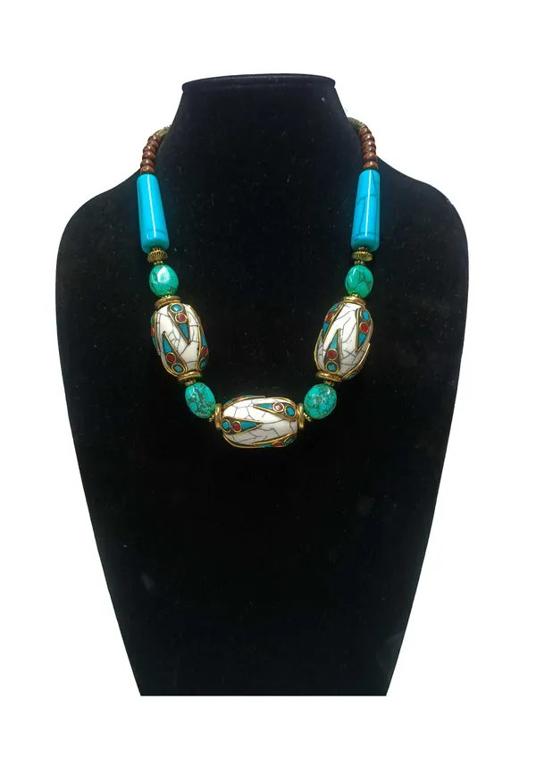 Turquoise_Beaded_Statement_Necklace_for_Women