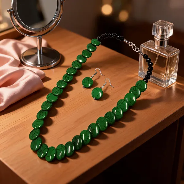 Green_Resin_Beaded_Necklace_Set_For_Women