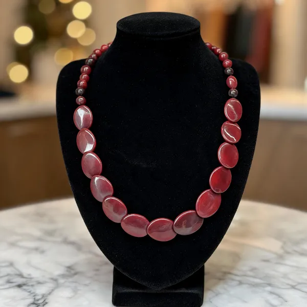 Maroon_Resin_Beaded_Statement_Necklace_For_Women