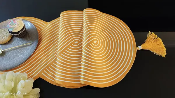 Geometrical_Satin_Blend_Table_Runner
