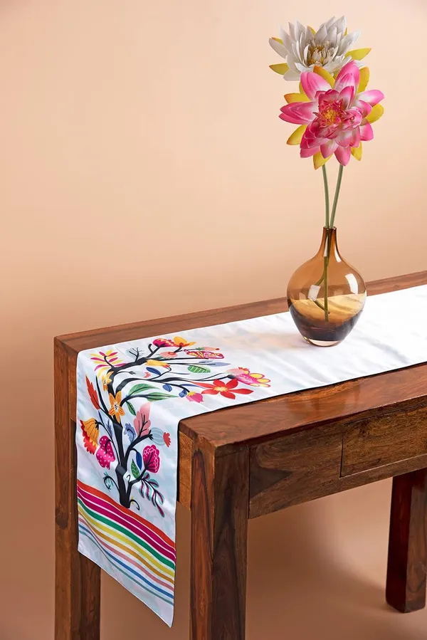 Satin_Blend_Table_Runner