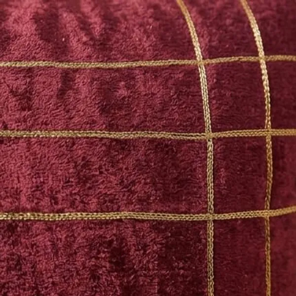 Velvet_Decorative_Throw_Pillow_Cover