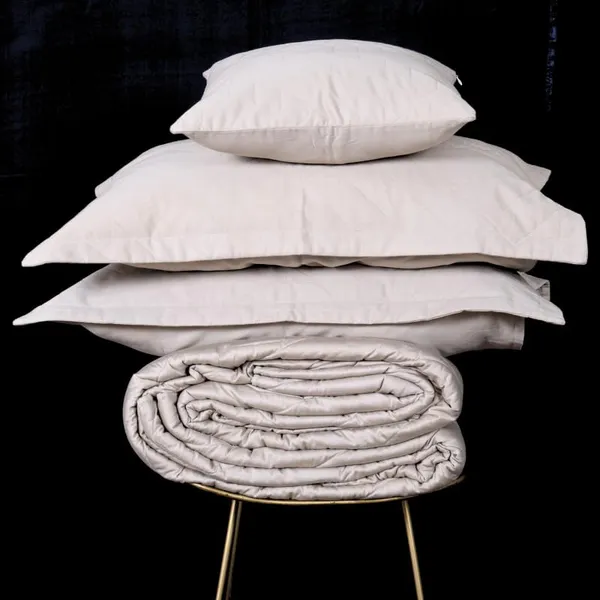 Cotton_Microfibre_Reversible_Comforter_Set_With_Pillow_And_Cushion_Covers