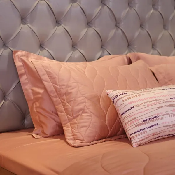 Cotton_Microfibre_Reversible_Comforter_Set_With_Pillow_Covers_And_Cushion_Cover