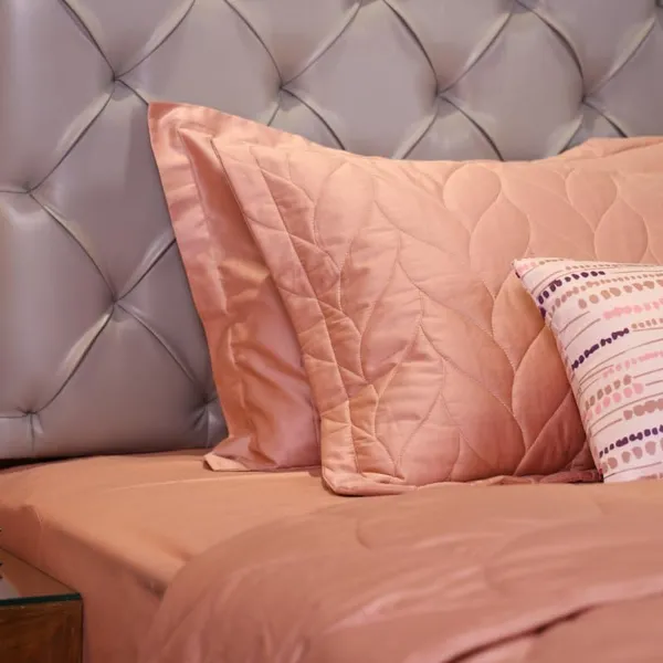 Cotton_Microfibre_Reversible_Comforter_Set_With_Pillow_Covers_And_Cushion_Cover