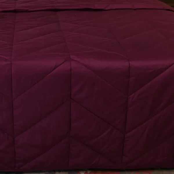Cotton_Microfibre_Reversible_Comforter_Set_With_Pillow_Covers_And_Cushion_Cover