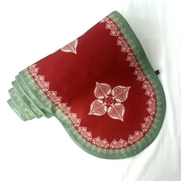 Paan_Design_Silk_Blend_Table_Runner
