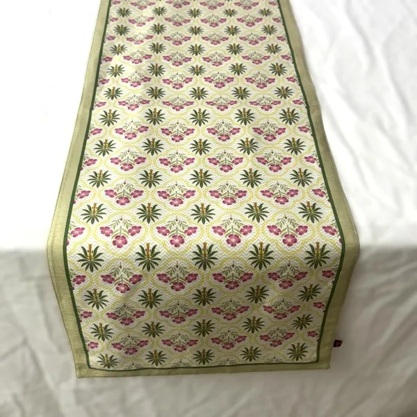 Silk_Blend_Table_Runner