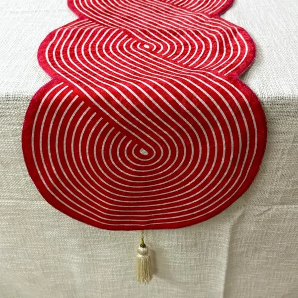 Velvet_Table_Runner_For_6_Seater