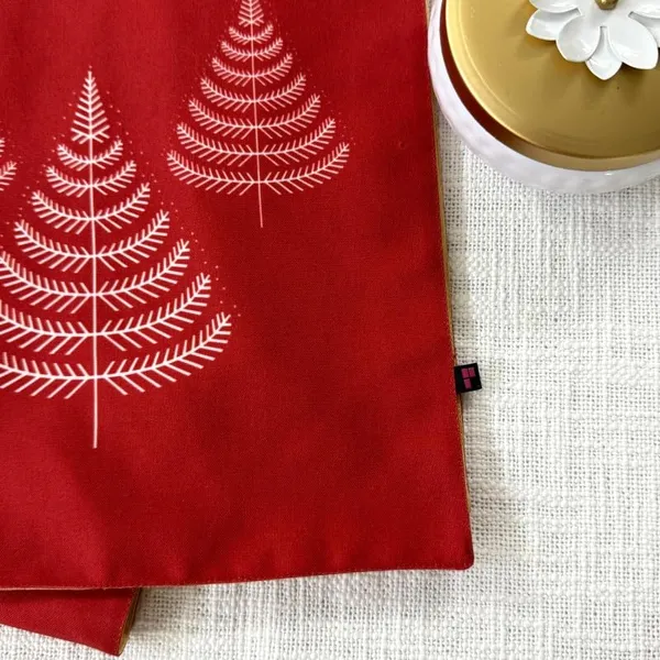 Christmas_Tree_Printed_Canvas_Table_Runner