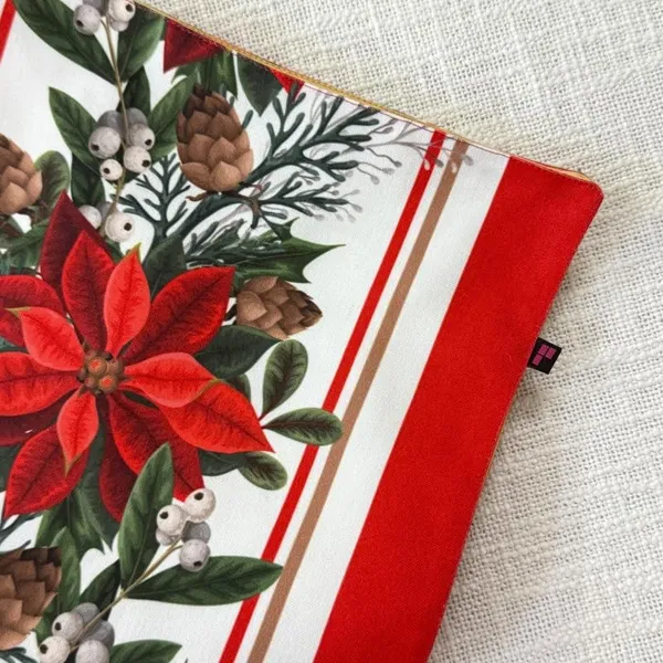 Poinsettia_Printed_Canvas_Table_Runner