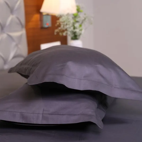 Cotton_Bedsheet_Set_With_Pillow_Covers