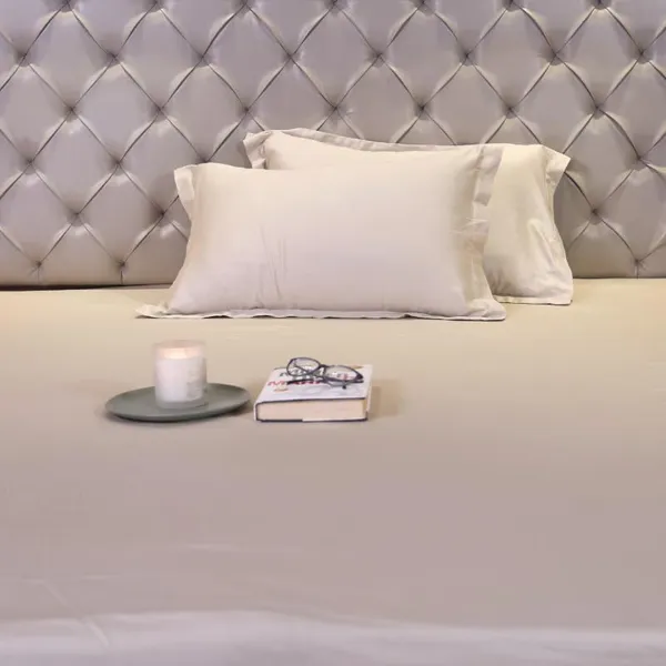 Cotton_Bedsheet_Set_With_Pillow_Covers