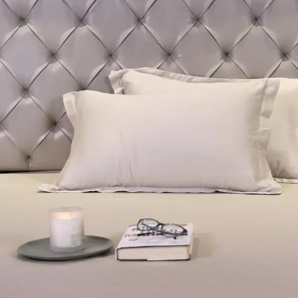 Cotton_Bedsheet_Set_With_Pillow_Covers
