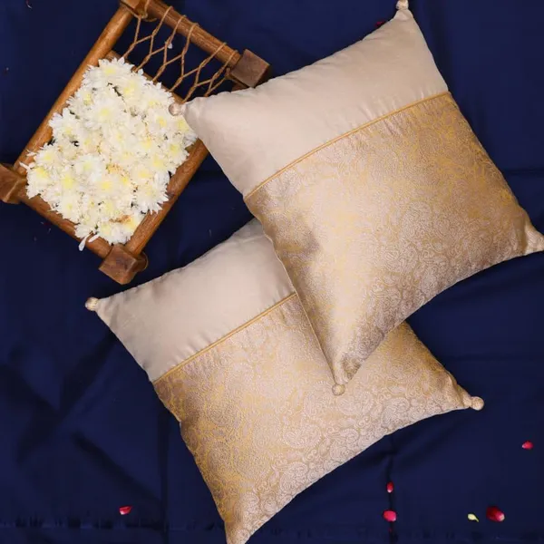Brocade_Cushion_Cover_With_Tassels_And_Zipper