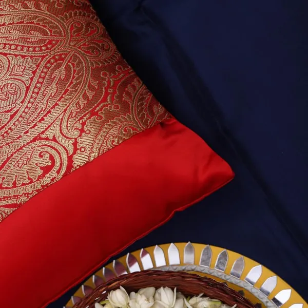 Brocade_Square_Cushion_Cover_With_Zipper