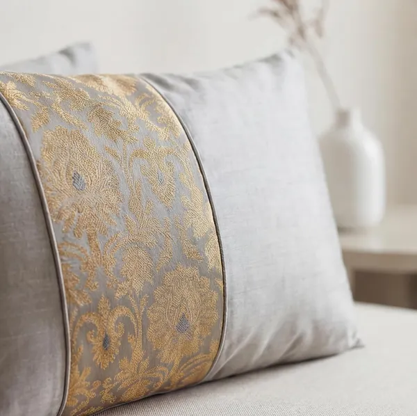 Brocade_Rectangle_Cushion_Cover