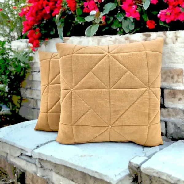 Cotton_Velvet_Cushion_Cover_With_Zip_Enclosure