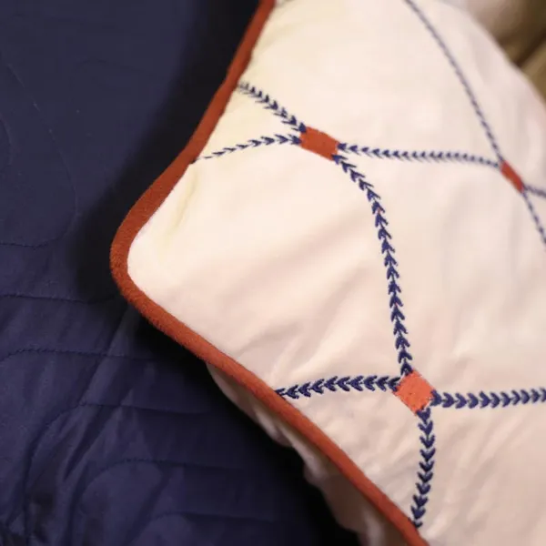 Velvet_Embroidered_Cushion_Cover