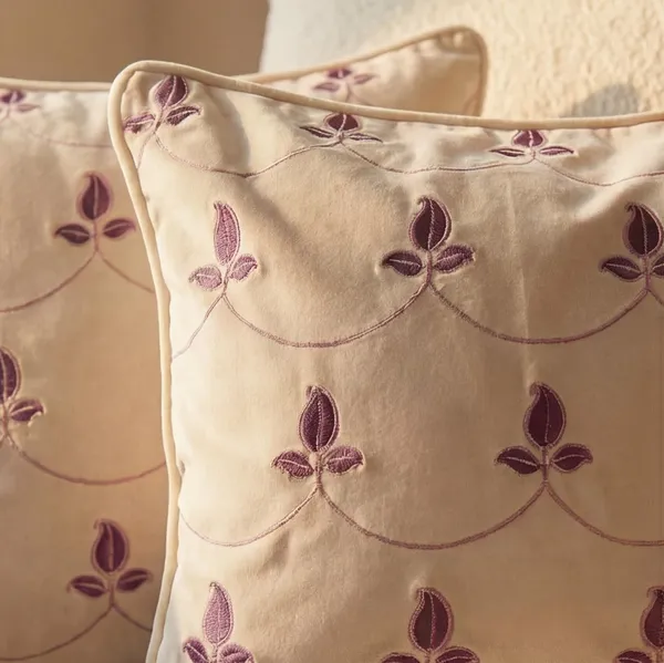 Velvet_Embroidered_Paisley_Cushion_Cover