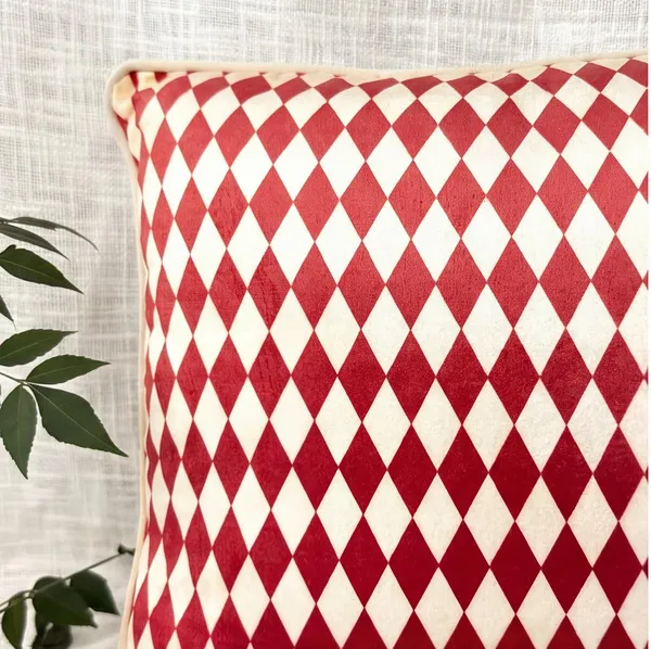 Velvet_Rose_Printed_Cushion_Cover