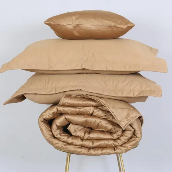 Cotton_Microfibre_Reversible_Comforter_Set_With_Pillow_Covers_And_Cushion_Cover