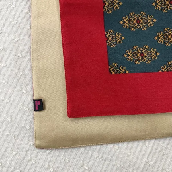 Silk_Blend_Table_Runner