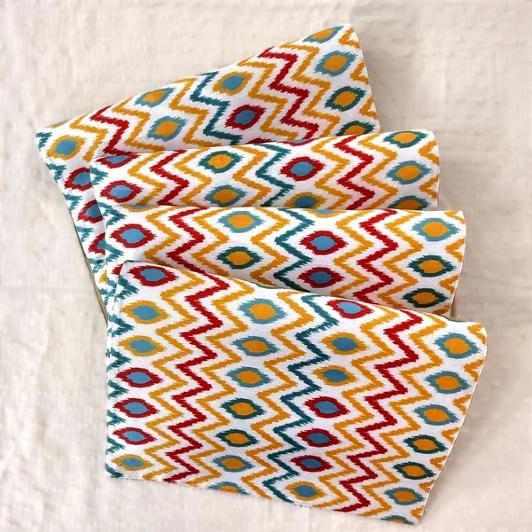 Silk_Blend_Ikat_Table_Runner