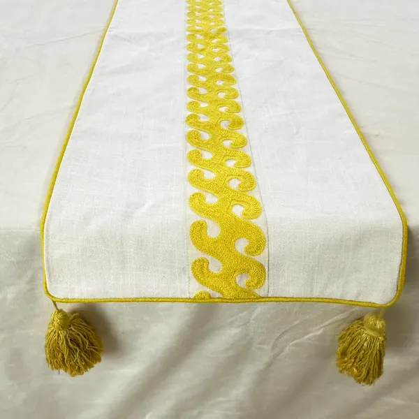 Cotton_Embroidered_Table_Runner_With_Tassels