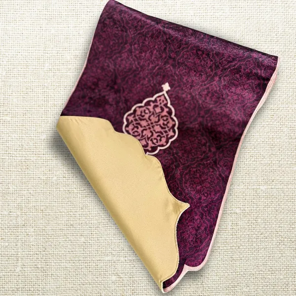Velvet_Table_Runner
