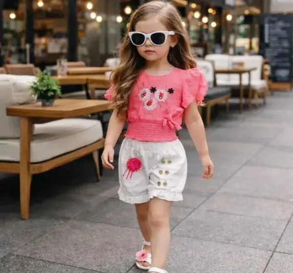 Pink_Floral_Top_And_White_Shorts_Set_for_Girls