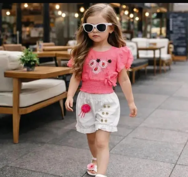 Pink_Floral_Top_And_White_Shorts_Set_For_Girls
