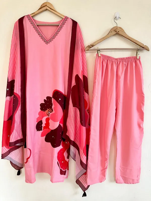 Pink_Striped_Floral_Saree_for_Women