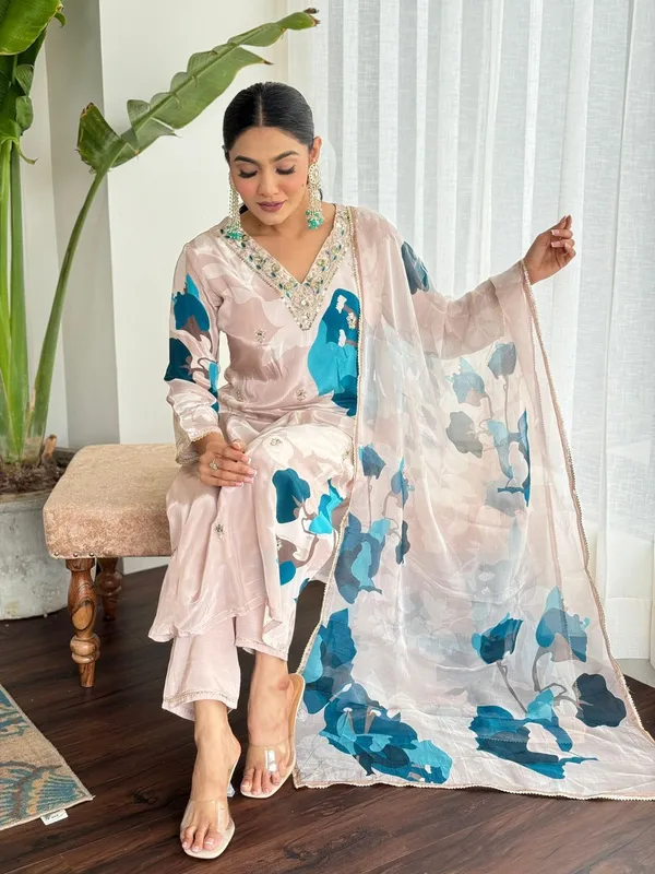 Pink_Muslin_Silk_Floral_Print_Kurta_Set_For_Women