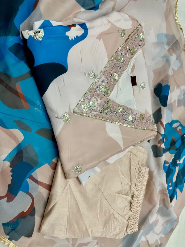 Pink_Muslin_Silk_Floral_Print_Kurta_Set_For_Women