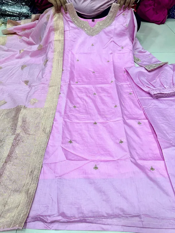 Lavender_Silk_Straight_Embellished_Kurta_Set_For_Women